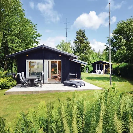 Three-bedroom Holiday In Vakantiehuis Hejls